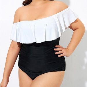 Meet Curve Swimsuit 2XL Black And White Off Shoulder One Piece